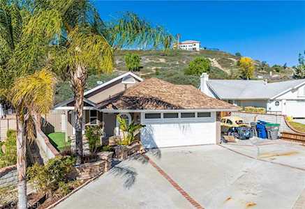 22825 Fir Ct Saugus, CA 91390