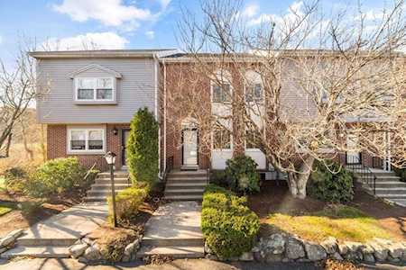 560 Bedford St #F2 Abington, MA 02351
