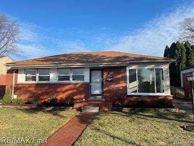 28724 Beste Saint Clair Shores, MI 48081