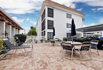 116 Vista Hermosa CIRCLE #106C Sarasota, FL 34242
