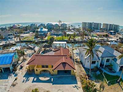 5200 Williams Dr Fort Myers Beach, FL 33931