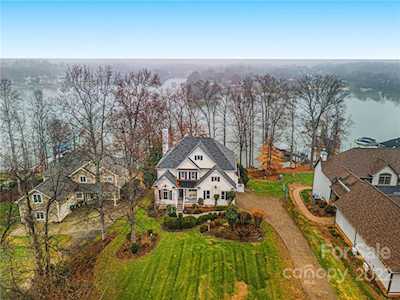 272 Bridgewater Ln Mooresville, NC 28117