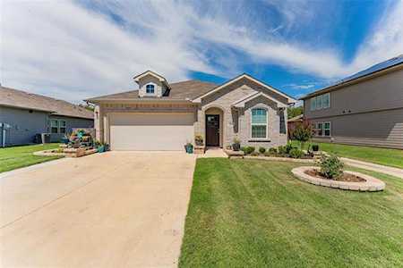 304 Countryside Drive Aubrey, TX 76227