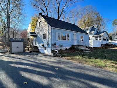 4 Cogswell Ave Beverly, MA 01915