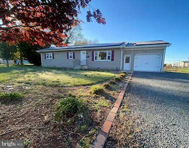 10162 Locust St Laurel, DE 19956