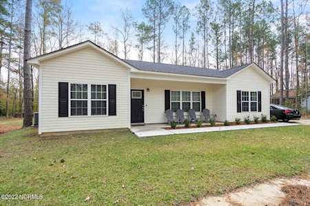 682 Pond Rd. Road Rocky Point, NC 28457