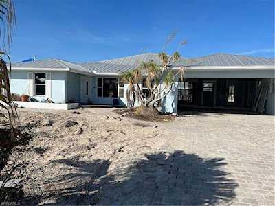 5195 Williams Dr Fort Myers Beach, FL 33931