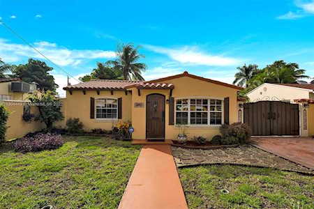 2538 Liberty St Hollywood, FL 33020