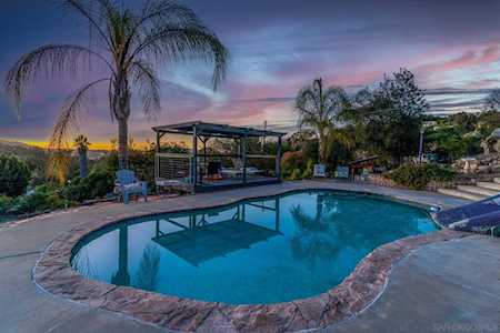 1080 Merritt Ln El Cajon, CA 92020