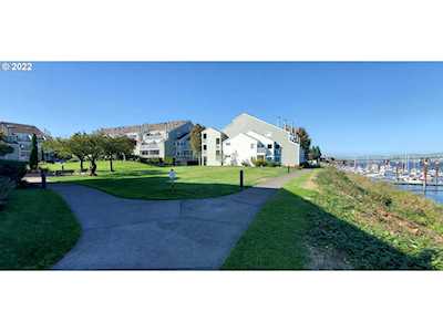 213 N Hayden Bay DR Portland, OR 97217