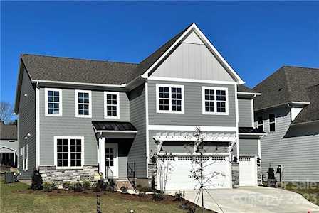 4411 Foxview Ct Charlotte, NC 28270