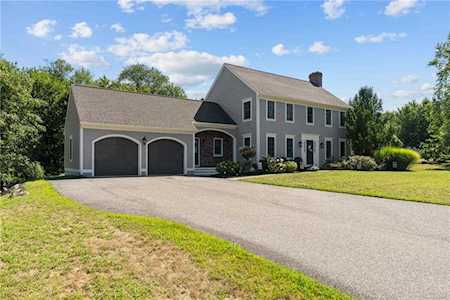48 Connors Farm Dr Smithfield, RI 02917
