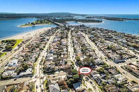 1654 La Mancha San Diego, CA 92109