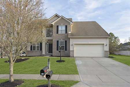 12325 Geist Cove Dr Indianapolis, IN 46236