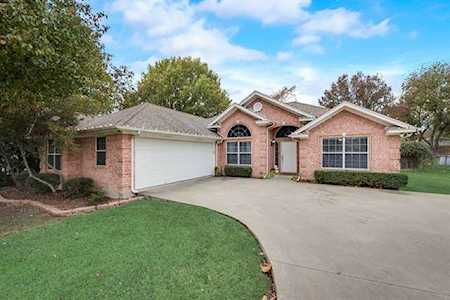 511 N Walnut Street Lindsay, TX 76250