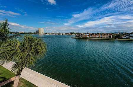 7645 Sun Island Dr S #408 South Pasadena, FL 33707