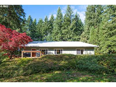 14705 NE Erickson DR La Center, WA 98629