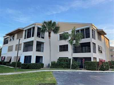 6175 S Mirror Lake Dr Sebastian, FL 32958