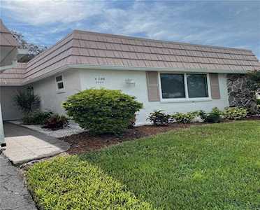 2453 Riverbluff PARKWAY #V-206 Sarasota, FL 34231