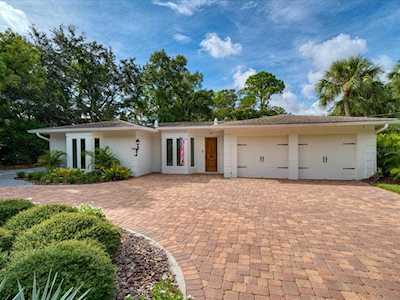 201 Flamingo Dr Belleair, FL 33756