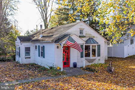 10 Wrick Ave Titusville, NJ 08560