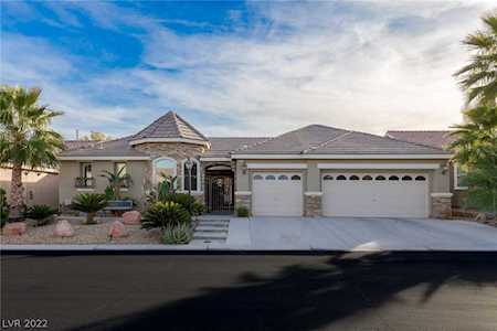 8221 Long Buffalo Ave Las Vegas, NV 89131