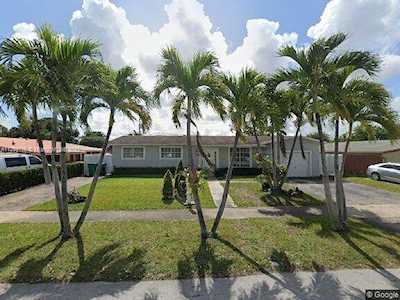 8830 SW 50th Ter Miami, FL 33165