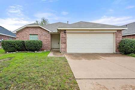 11113 Pleasant Wood Lane Fort Worth, TX 76140