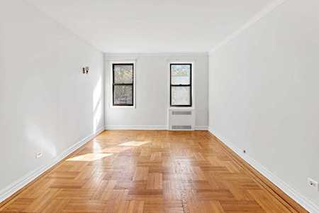 135 Hawthorne St #4J Brooklyn, NY 11225