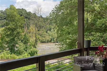 12 Crossvine Alley Asheville, NC 28804