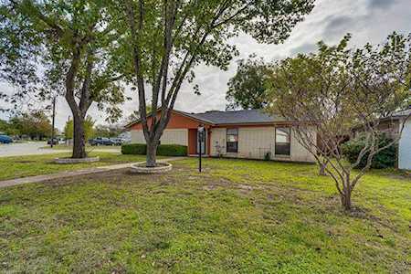 4232 Burly Street Forest Hill, TX 76119