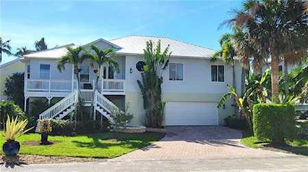 3765 Riviera Cir Bonita Springs, FL 34134