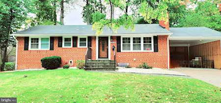 5219 Easton Dr Springfield, VA 22151