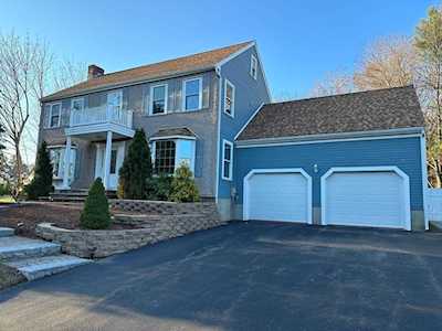 48 Spruce Rd North Reading, MA 01864