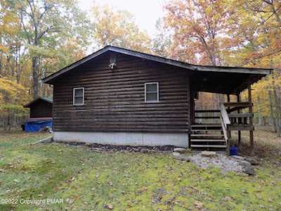 23 Hillcrest Dr Albrightsville, PA 18210