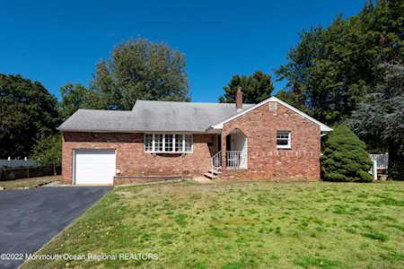 17 Mayfair Rd Holmdel, NJ 07733