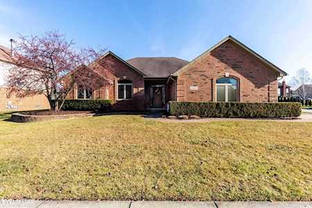 51562 Pinewood Drive Macomb, MI 48042