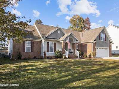 107 Runnymeade Drive Jacksonville, NC 28540