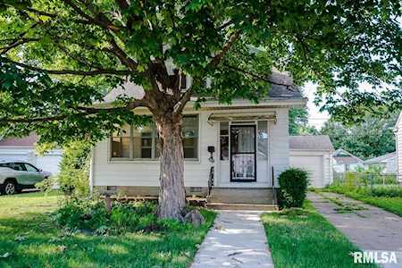 2525 W Ardmore Place West Peoria, IL 61604