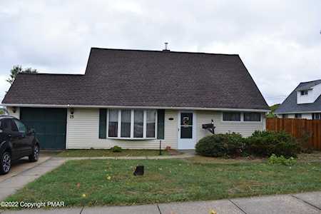 15 Margin Rd Levittown, PA 19056