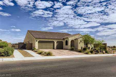 8256 W Agate Ave Las Vegas, NV 89113