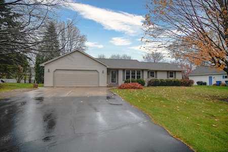 2120 Descendant Ln Suamico, WI 54313