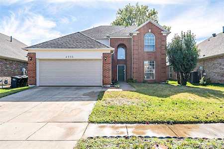 4550 Parkview Lane Fort Worth, TX 76137
