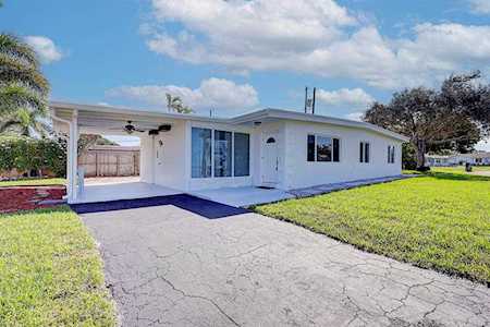 1225 Lake Geneva Drive Lake Worth Beach, FL 33461