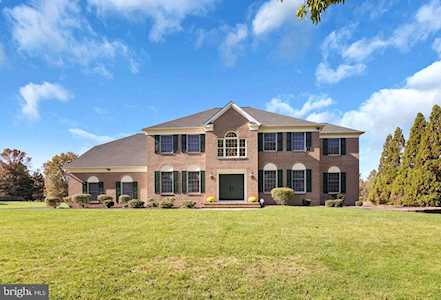 11 Zaitz Farm Rd West Windsor, NJ 08550