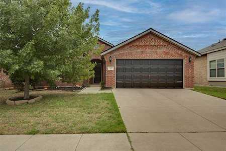 6729 Coolwater Trail Fort Worth, TX 76179