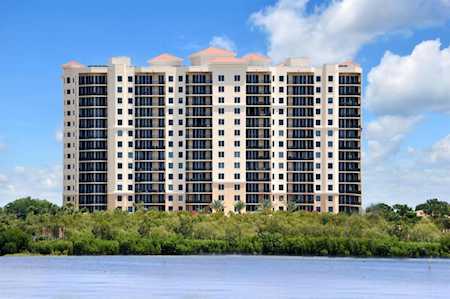 5823 Bowen Daniel Dr #701 Tampa, FL 33616