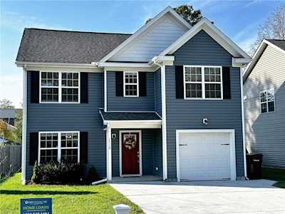 1115 Hawthorne Dr Chesapeake, VA 23325