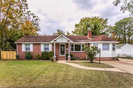 707 Quincy St Hampton, VA 23661