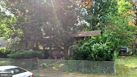 22 California Dr Jackson, NJ 08527
